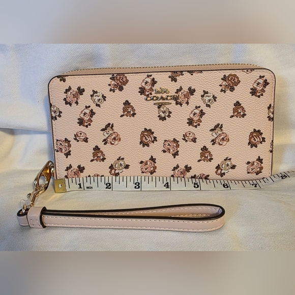 Coach Floral Wristlet in Dusty Pink w/ Removable Strap - Brand New without Tag - Picture 4 of 5